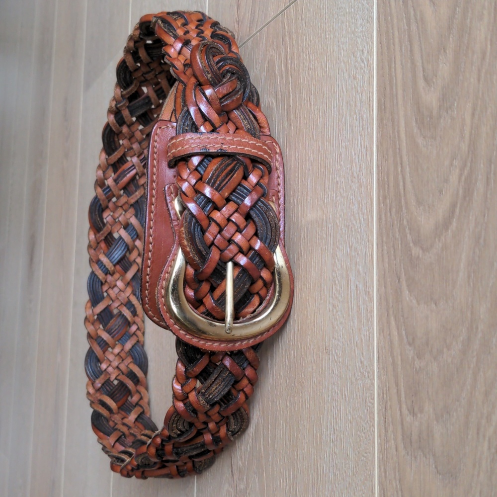 Vintage high quality Holt Renfrew Italian braided leather belt